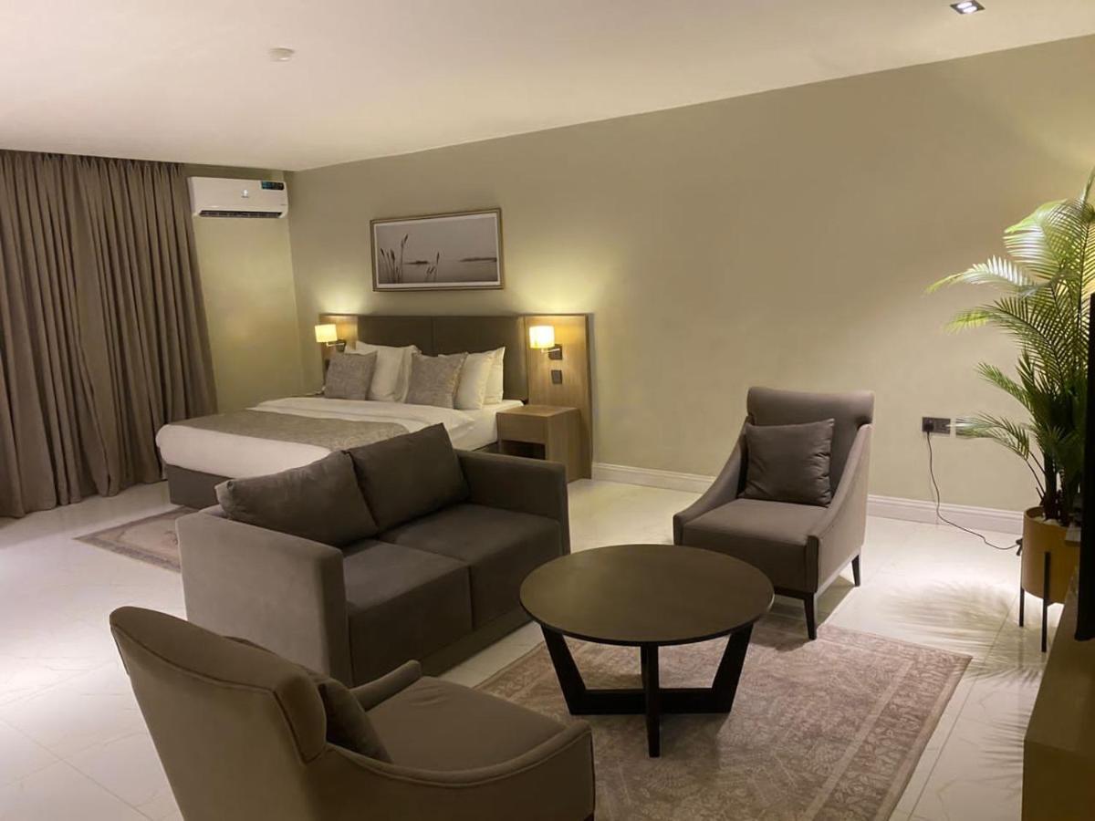 Knightsbridge Hotel & Suites Αμπούζα Εξωτερικό φωτογραφία