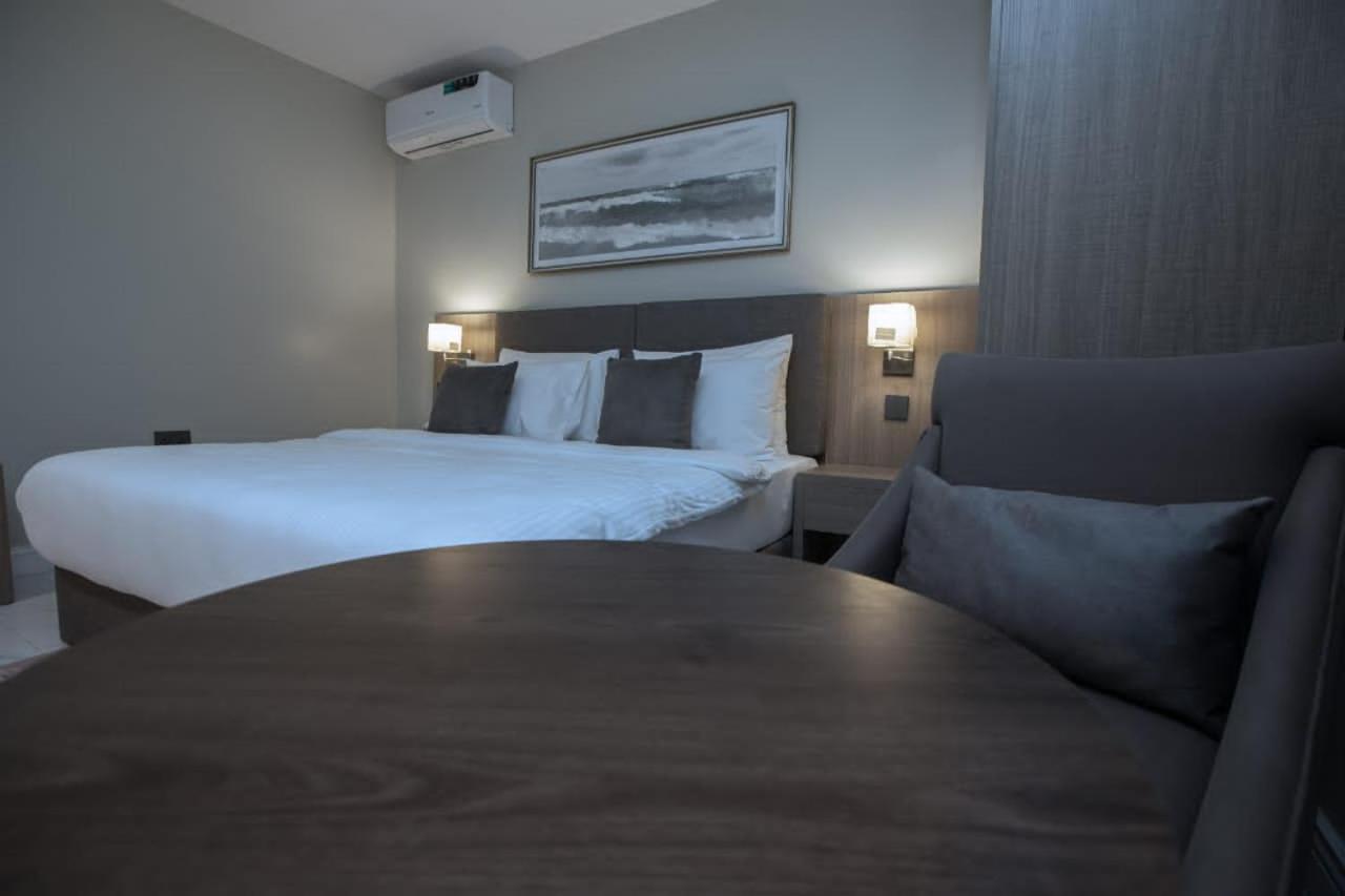 Knightsbridge Hotel & Suites Αμπούζα Εξωτερικό φωτογραφία