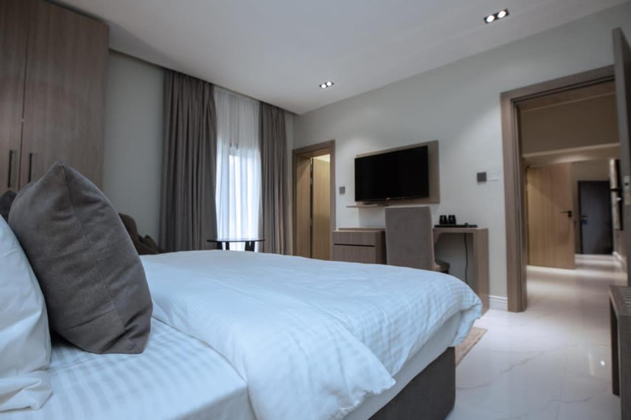 Knightsbridge Hotel & Suites Αμπούζα Εξωτερικό φωτογραφία