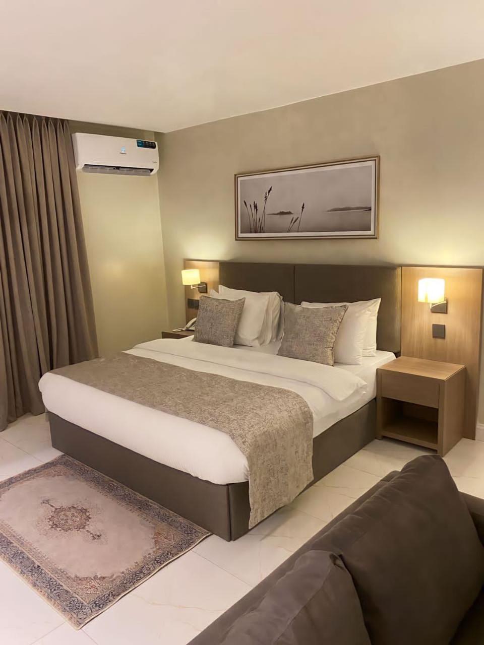 Knightsbridge Hotel & Suites Αμπούζα Εξωτερικό φωτογραφία