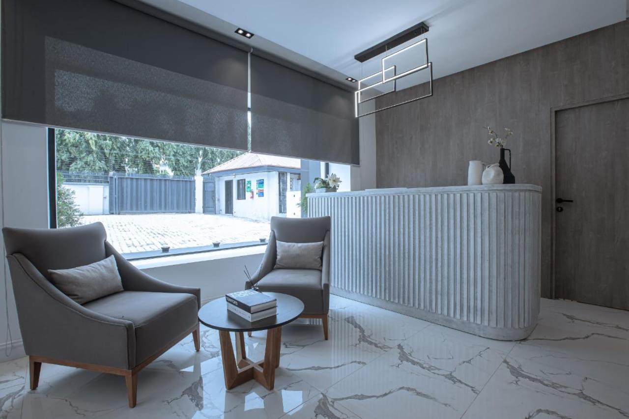 Knightsbridge Hotel & Suites Αμπούζα Εξωτερικό φωτογραφία