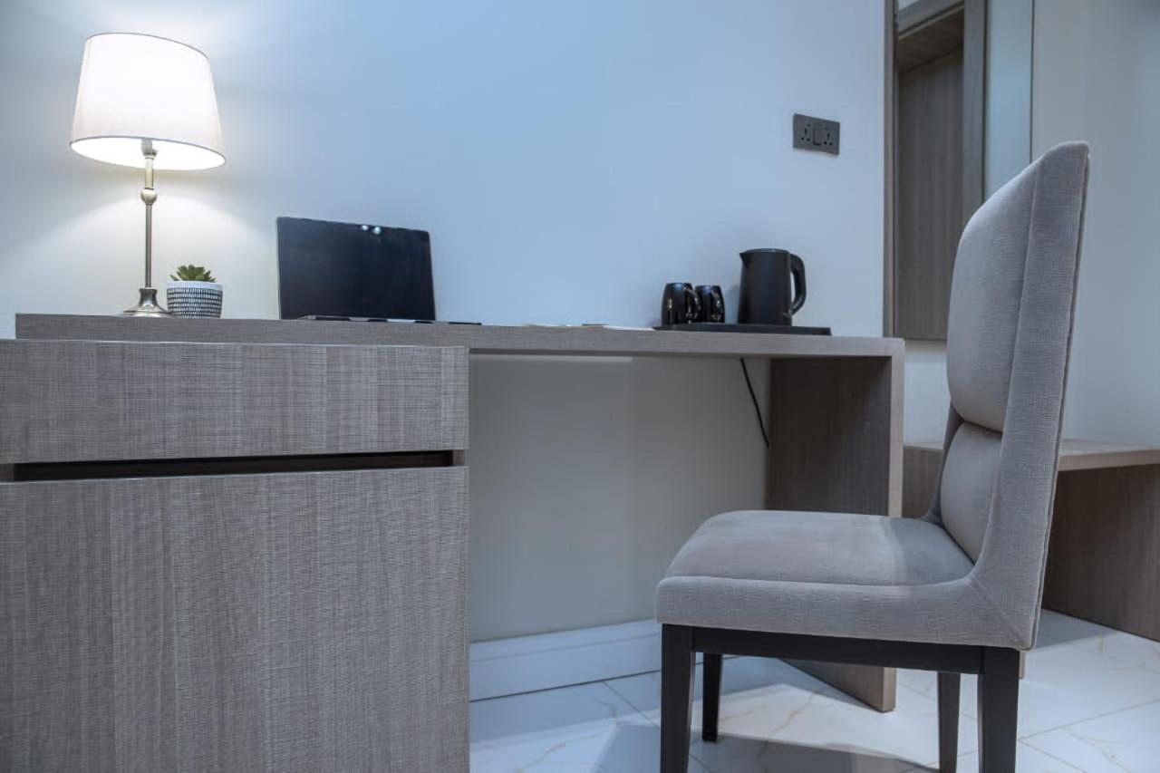 Knightsbridge Hotel & Suites Αμπούζα Εξωτερικό φωτογραφία