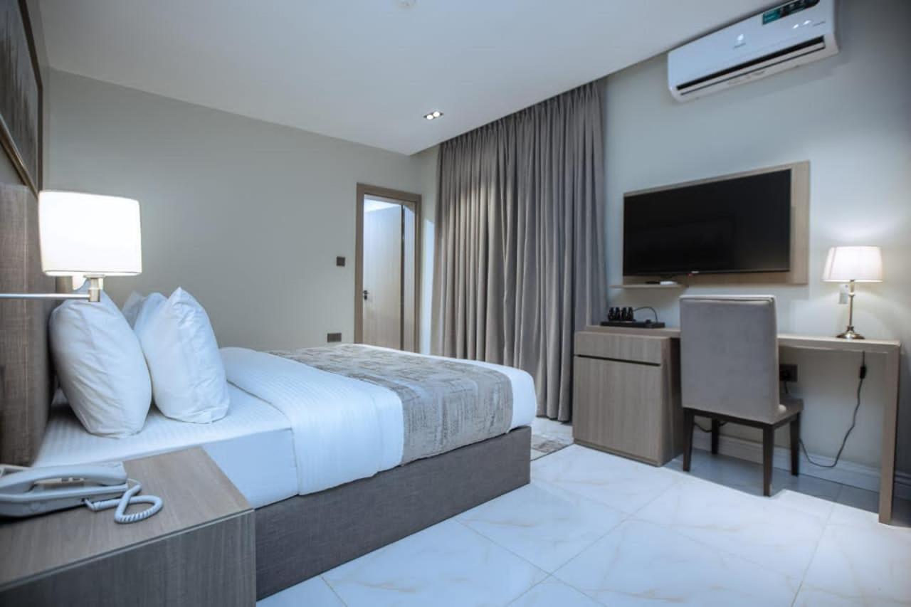 Knightsbridge Hotel & Suites Αμπούζα Εξωτερικό φωτογραφία